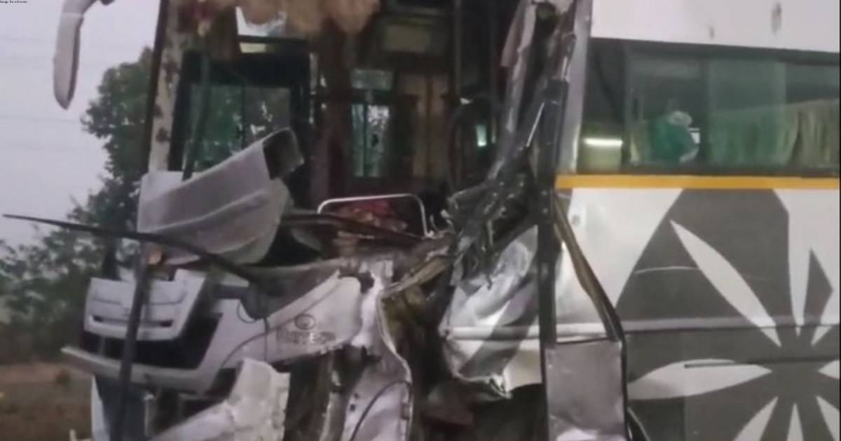Andhra: One killed, 30 injured as two buses collide on National Highway in Srikakulam